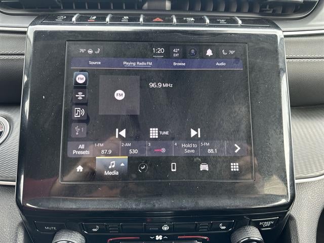 2023 Jeep Grand Cherokee Laredo 4x4