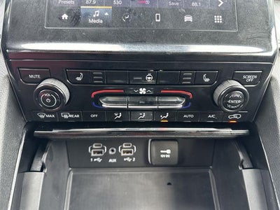 2023 Jeep Grand Cherokee Laredo 4x4