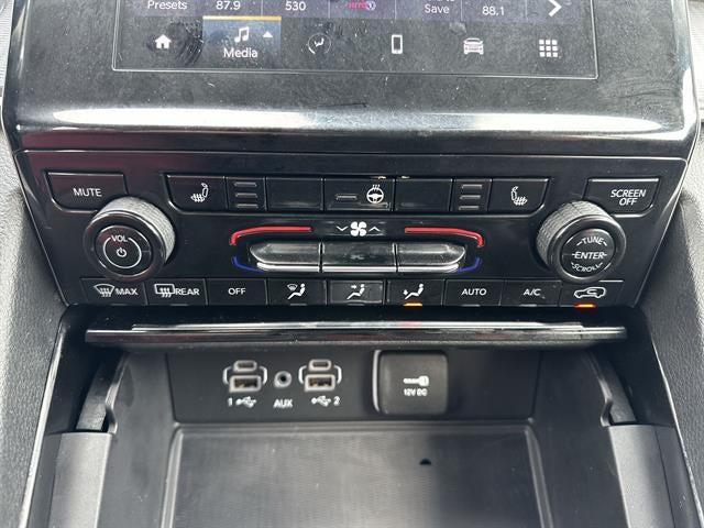 2023 Jeep Grand Cherokee Laredo 4x4