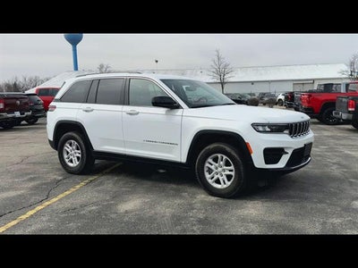 2023 Jeep Grand Cherokee Laredo 4x4