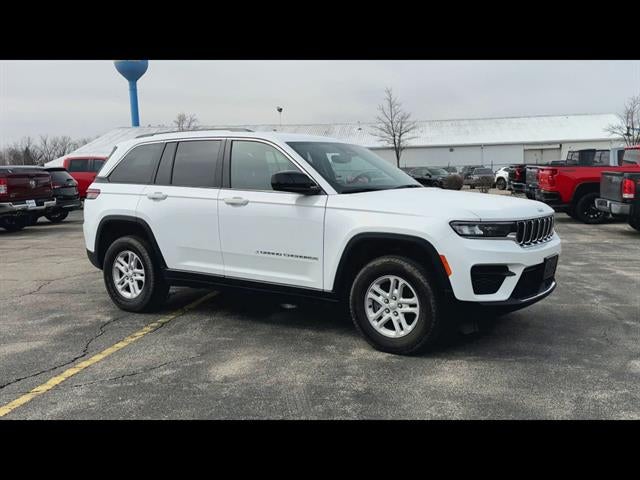 2023 Jeep Grand Cherokee Laredo 4x4