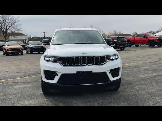 2023 Jeep Grand Cherokee Laredo 4x4