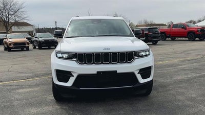 2023 Jeep Grand Cherokee Laredo 4x4