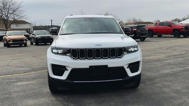 2023 Jeep Grand Cherokee Laredo 4x4
