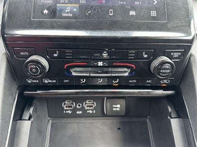2023 Jeep Grand Cherokee Laredo 4x4