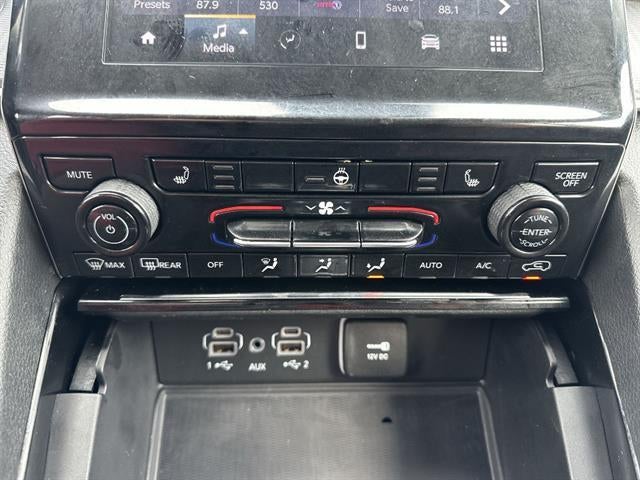 2023 Jeep Grand Cherokee Laredo 4x4
