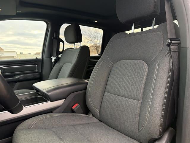 2020 RAM 1500 Big Horn Crew Cab 4x4 5'7" Box