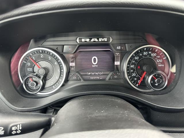2022 RAM 1500 Big Horn Crew Cab 4x4 5'7" Box