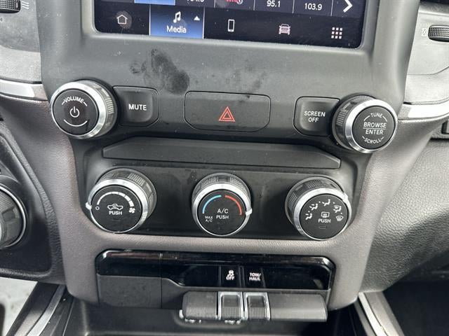 2022 RAM 1500 Big Horn Crew Cab 4x4 5'7" Box