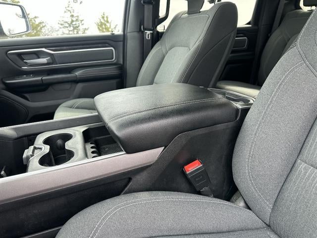 2022 RAM 1500 Big Horn Crew Cab 4x4 5'7" Box