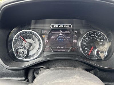 2020 RAM 1500 Big Horn Crew Cab 4x4 5'7" Box