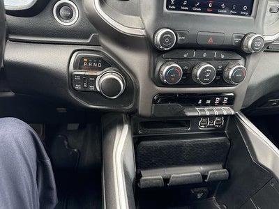 2020 RAM 1500 Big Horn Crew Cab 4x4 5'7" Box