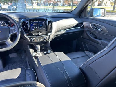 2023 Chevrolet Traverse Premier