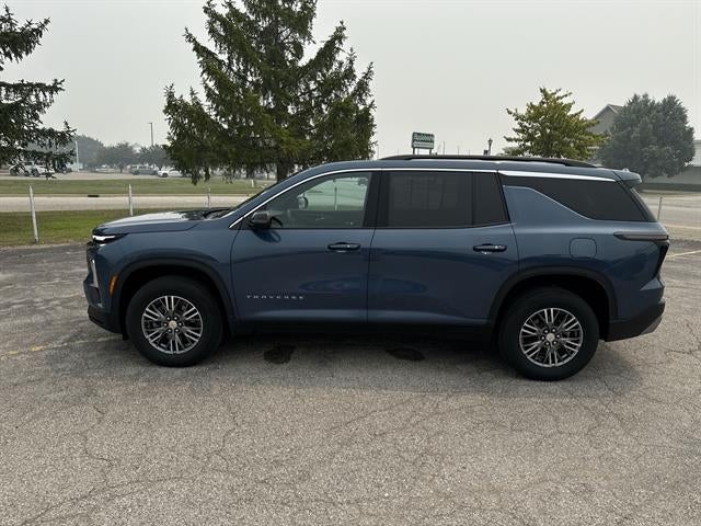 2024 Chevrolet Traverse LT