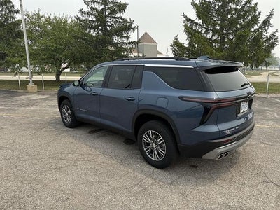 2024 Chevrolet Traverse LT