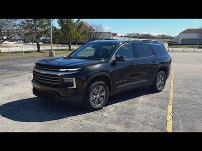 2025 Chevrolet Traverse LT