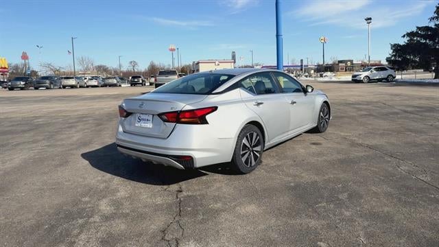 2021 Nissan Altima SV FWD