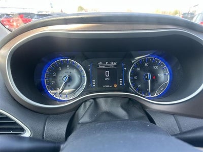 2022 Chrysler Voyager LX