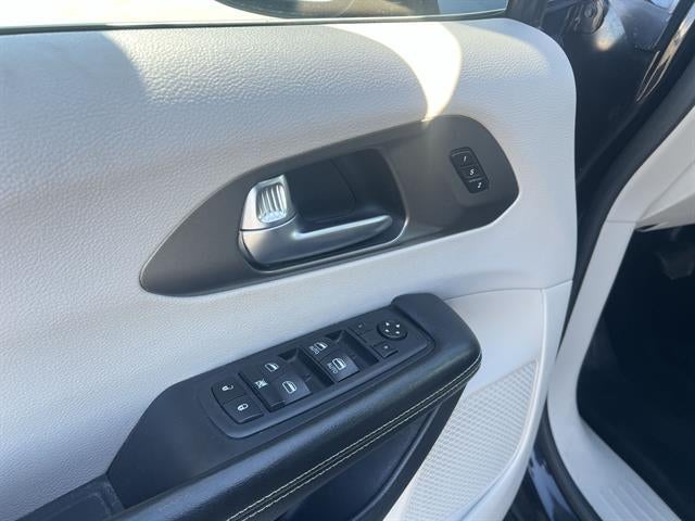 2021 Chrysler Pacifica Hybrid Touring L