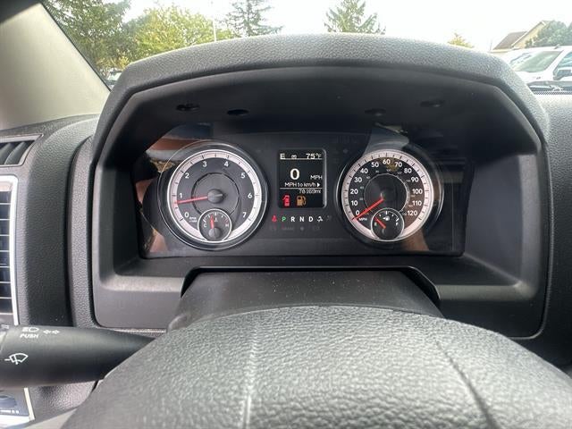 2022 RAM 1500 Classic SLT Crew Cab 4x4 5'7" Box