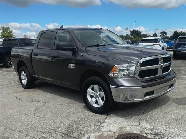 2022 RAM 1500 Classic SLT Crew Cab 4x4 5'7" Box
