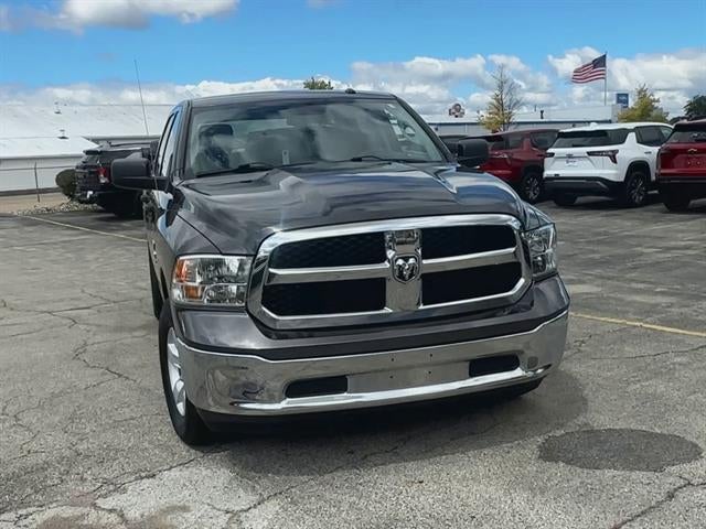 2022 RAM 1500 Classic SLT Crew Cab 4x4 5'7" Box