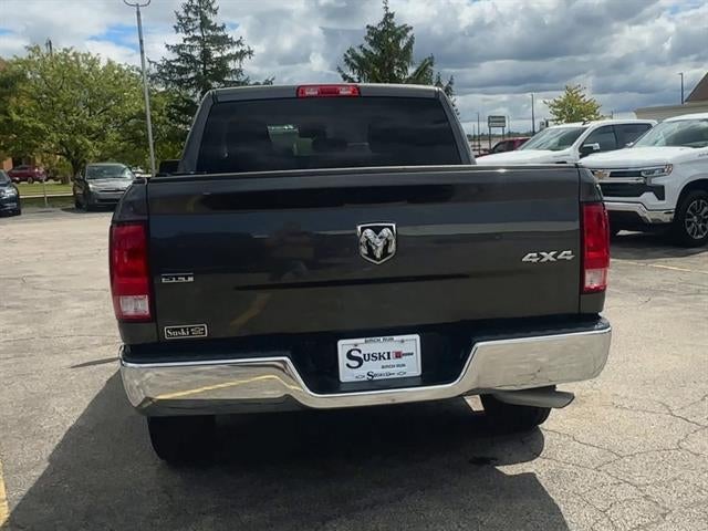 2022 RAM 1500 Classic SLT Crew Cab 4x4 5'7" Box