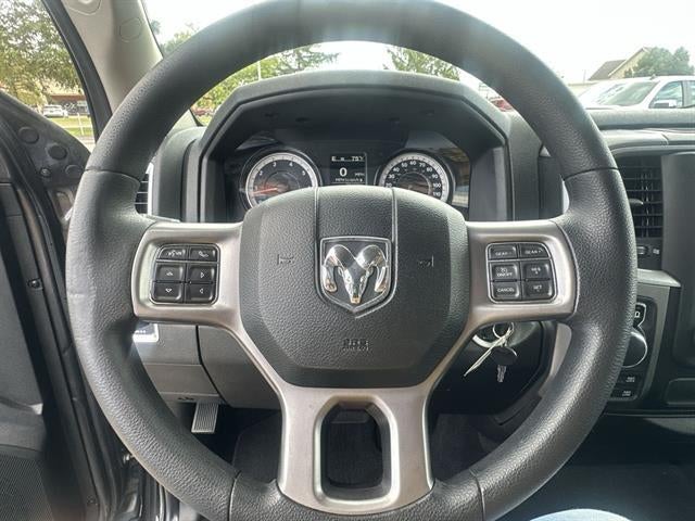 2022 RAM 1500 Classic SLT Crew Cab 4x4 5'7" Box