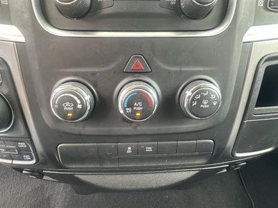 2022 RAM 1500 Classic SLT Crew Cab 4x4 5'7" Box