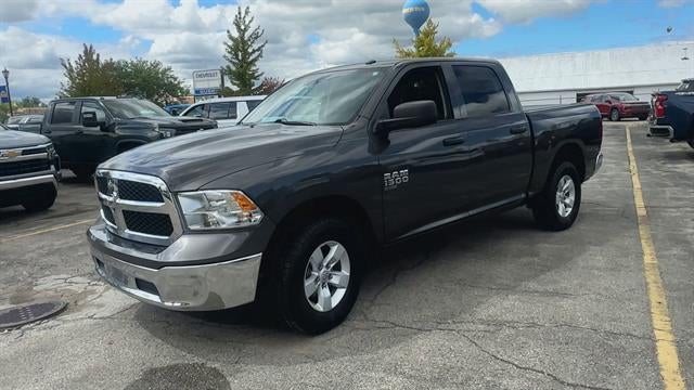 2022 RAM 1500 Classic SLT Crew Cab 4x4 5'7" Box