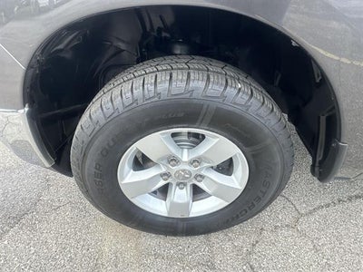 2022 RAM 1500 Classic SLT Crew Cab 4x4 5'7" Box