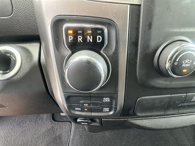 2022 RAM 1500 Classic SLT Crew Cab 4x4 5'7" Box