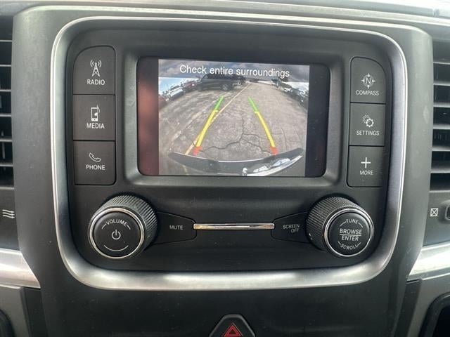 2022 RAM 1500 Classic SLT Crew Cab 4x4 5'7" Box