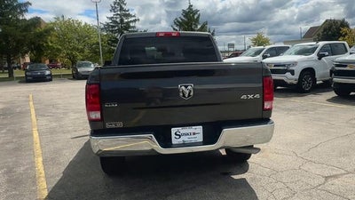2022 RAM 1500 Classic SLT Crew Cab 4x4 5'7" Box
