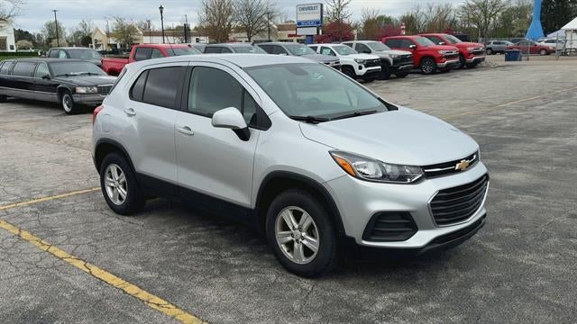 Used 2021 Chevrolet Trax LS with VIN KL7CJNSB3MB350879 for sale in Birch Run, MI